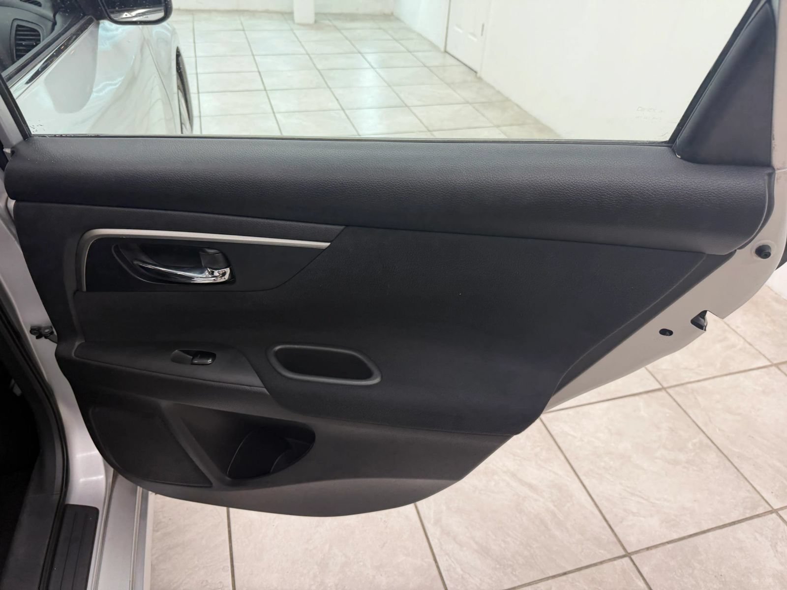Used 2015 Nissan Altima 2.5 S w/ Power Driver Seat Package FWD image 14