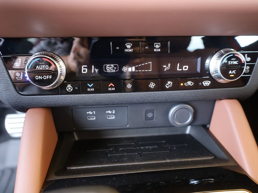 New 2025 Mitsubishi Outlander SEL image 42