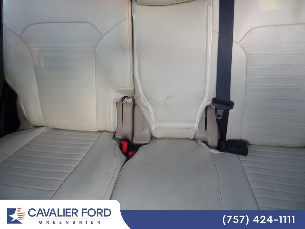 Used 2016 Ford Explorer XLT w/ Equipment Group 202A AWD/4WD image 16