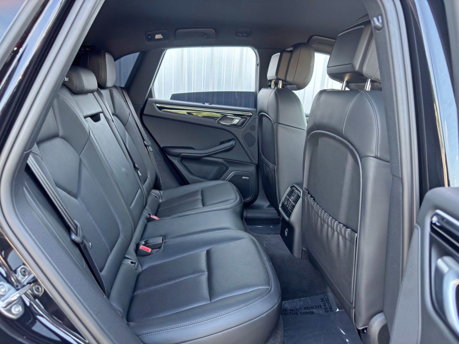 Used 2024 Porsche Macan image 38