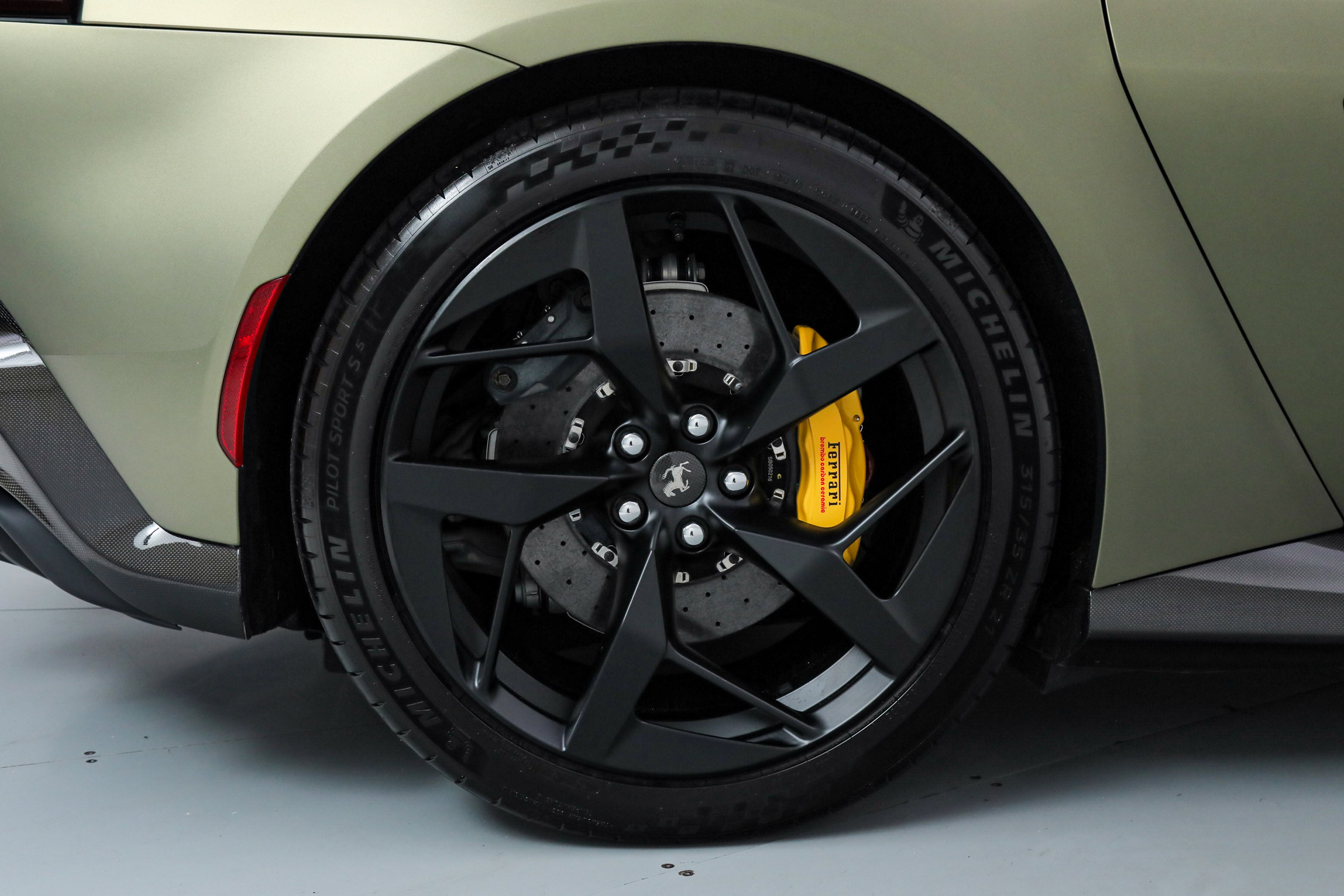 Certified 2025 Ferrari 12Cilindri image 46