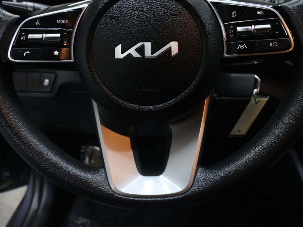 Used 2024 Kia Forte LXS image 19