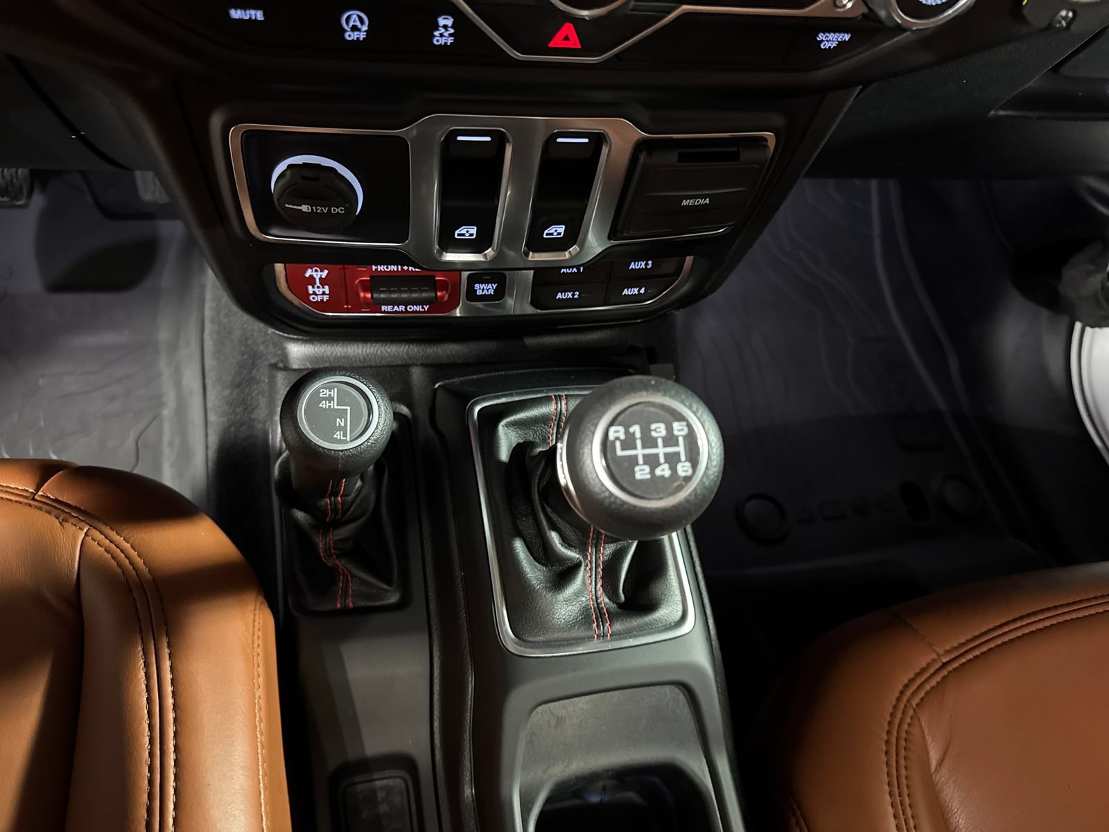 Used 2020 Jeep Wrangler Rubicon AWD/4WD image 19