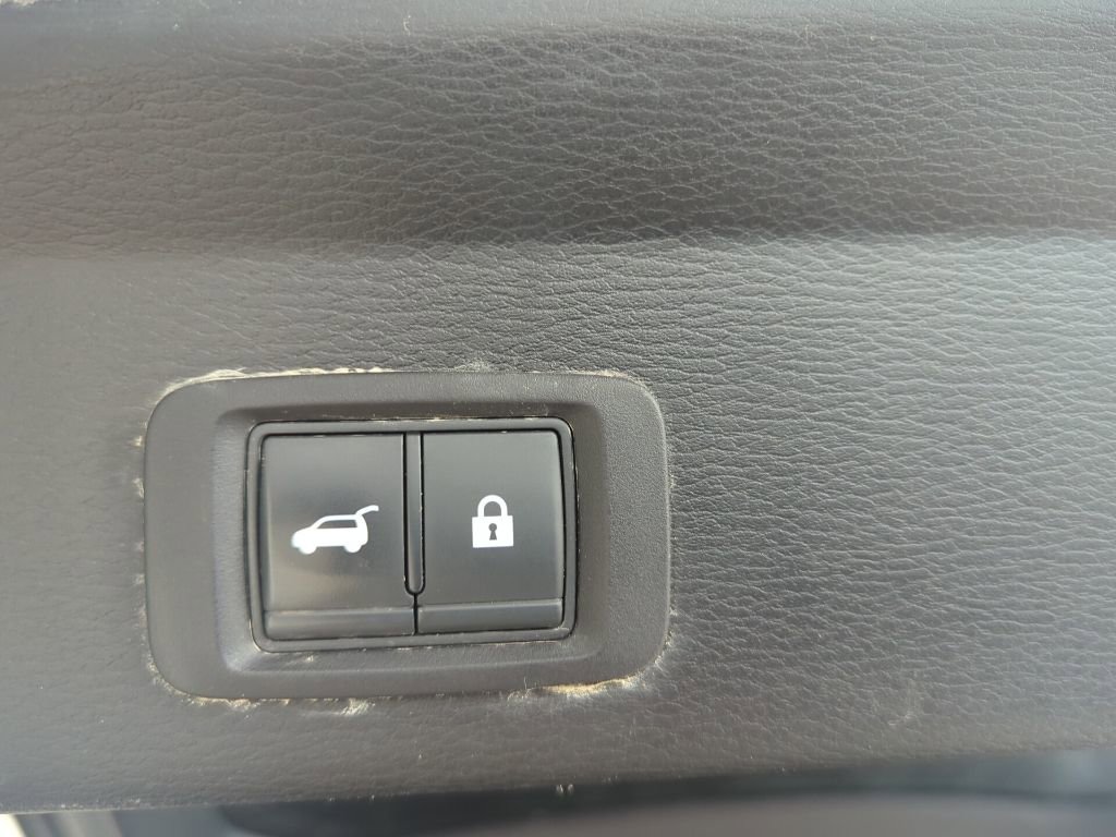 Used 2022 Mitsubishi Outlander SE image 21