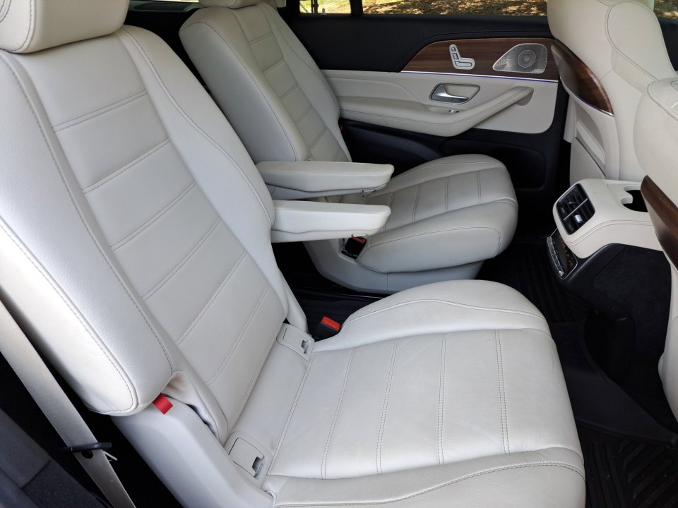 Used 2022 Mercedes-Benz GLS 580 4MATIC image 17