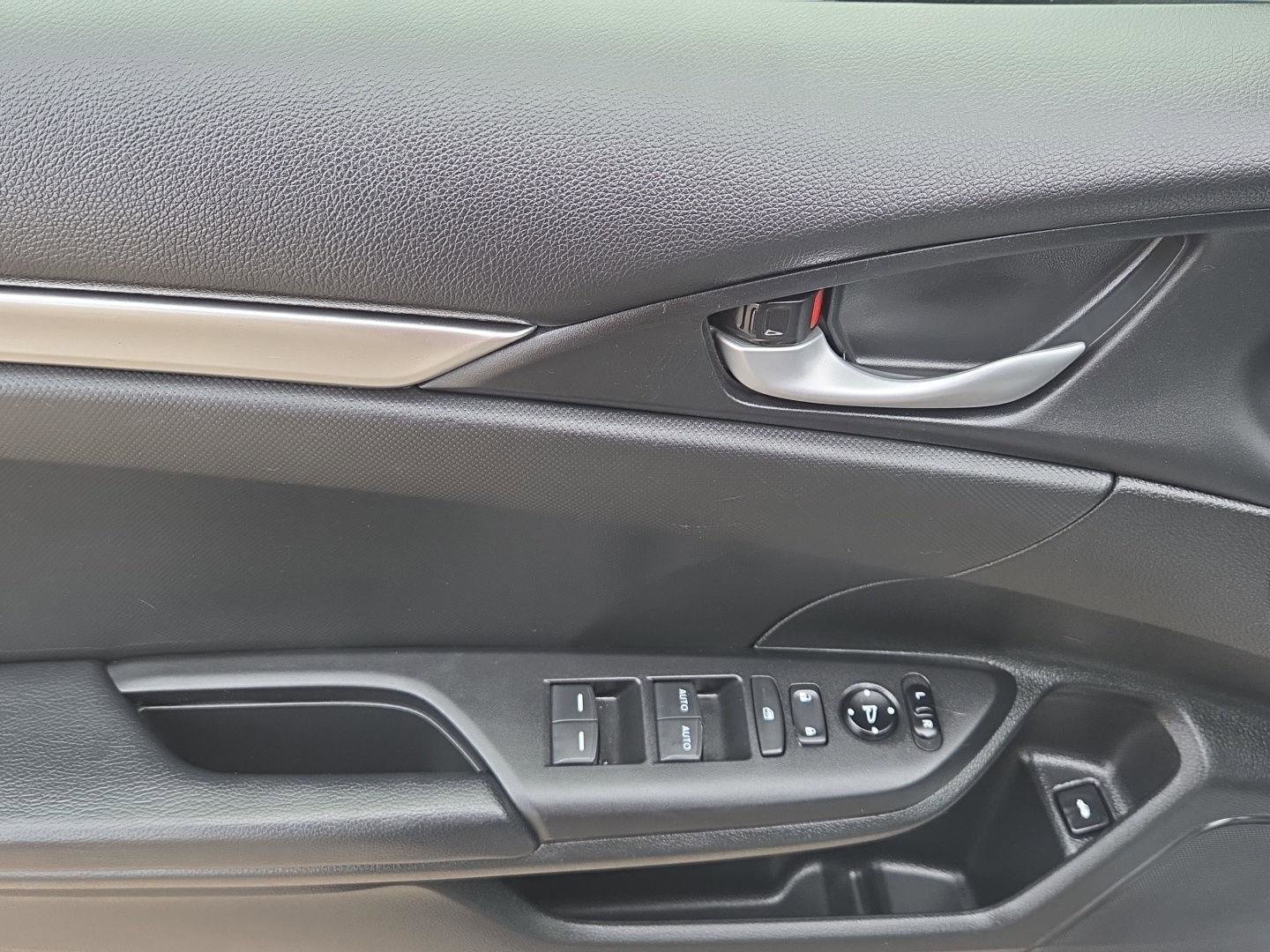 Used 2021 Honda Civic Sport image 17