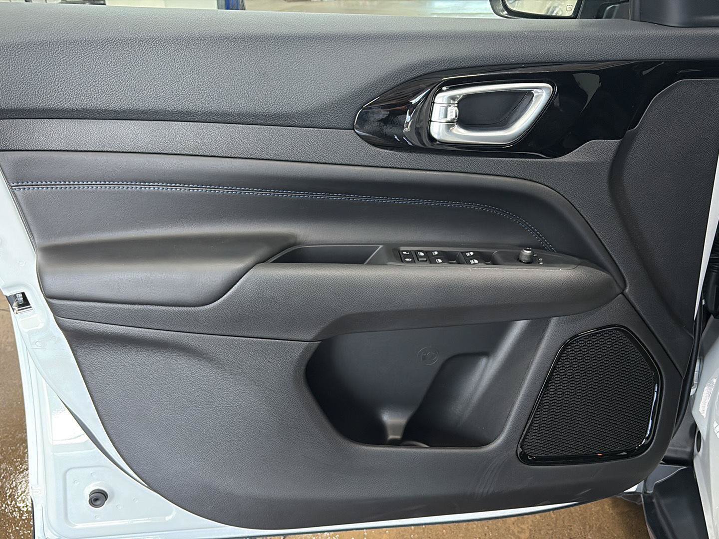 New 2026 Jeep Compass Limited AWD/4WD image 4