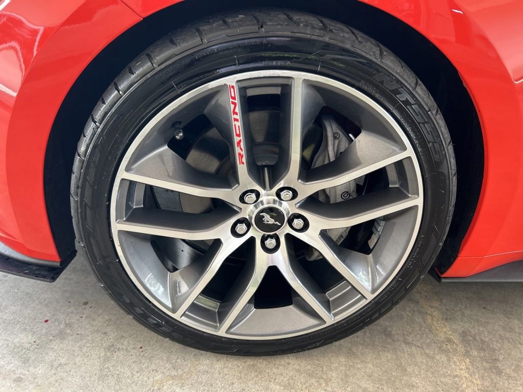 Used 2015 Ford Mustang GT Premium RWD image 17