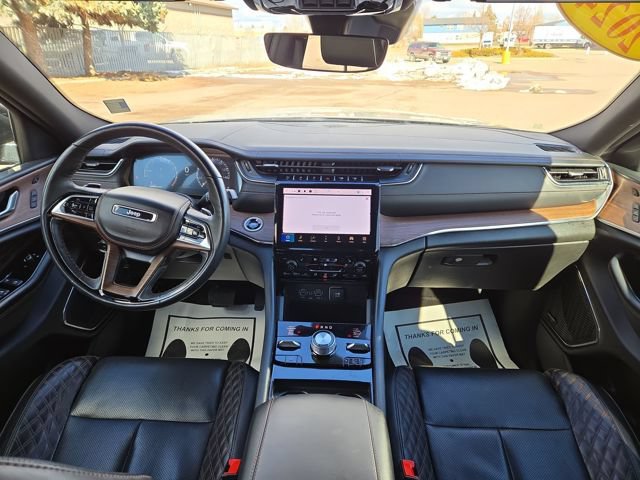 Used 2024 Jeep Grand Cherokee Summit AWD/4WD image 3