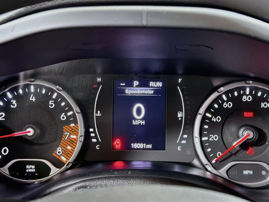 Used 2023 Jeep Renegade Latitude AWD/4WD image 14