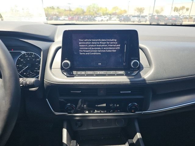 Used 2025 Nissan Rogue SV AWD/4WD image 9