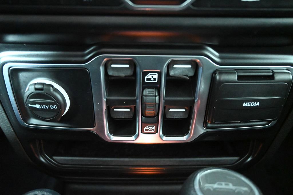 Used 2022 Jeep Gladiator Sport image 33