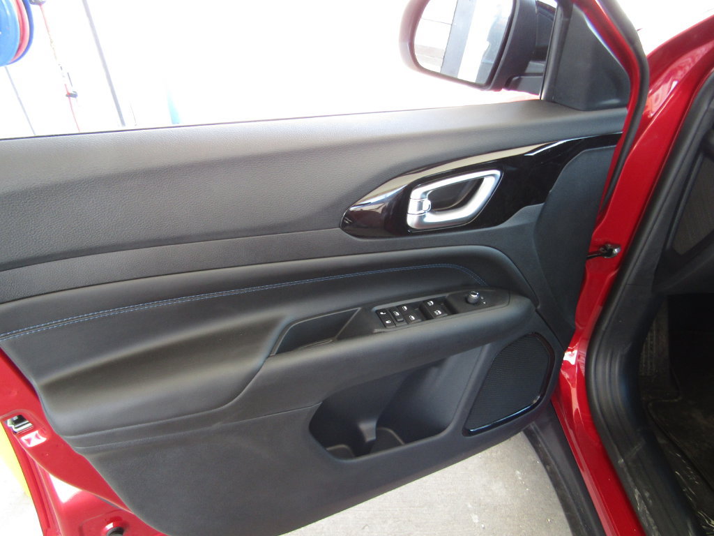 New 2026 Jeep Compass Latitude AWD/4WD image 19