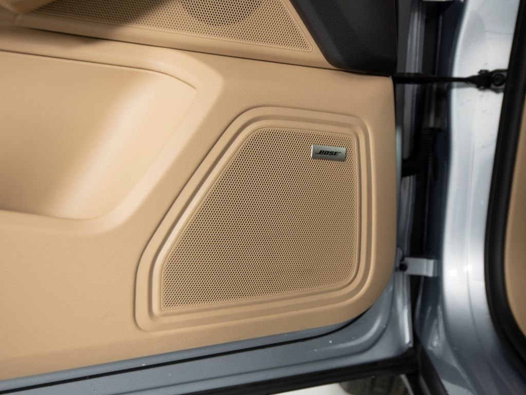 Certified 2025 Porsche Macan image 20