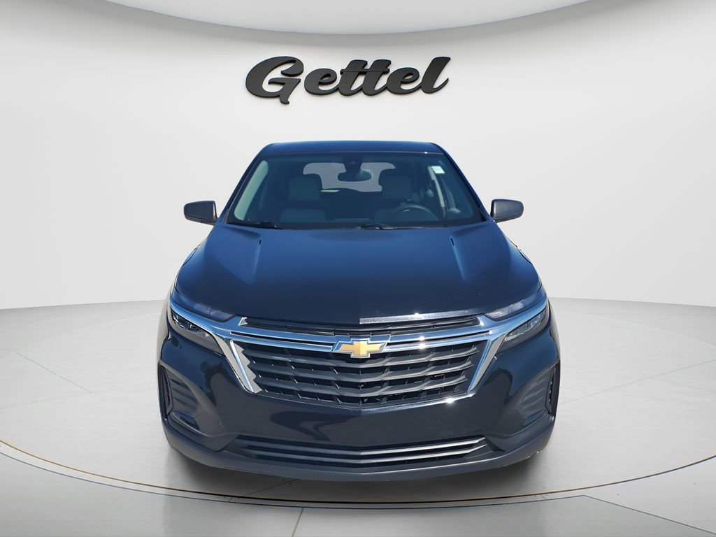 Used 2023 Chevrolet Equinox LS image 2
