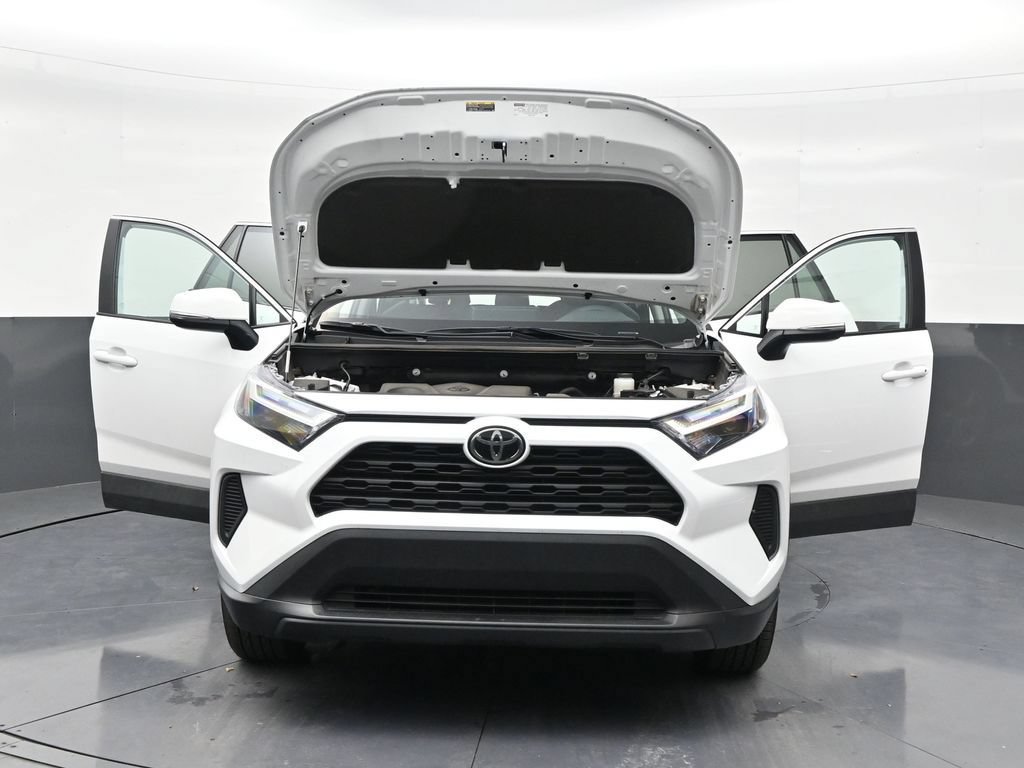 Used 2025 Toyota RAV4 XLE w/ Convenience Package AWD/4WD image 33