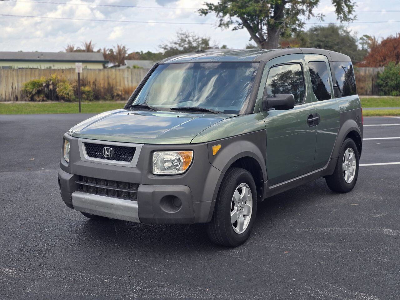 Used 2004 Honda Element EX image 2