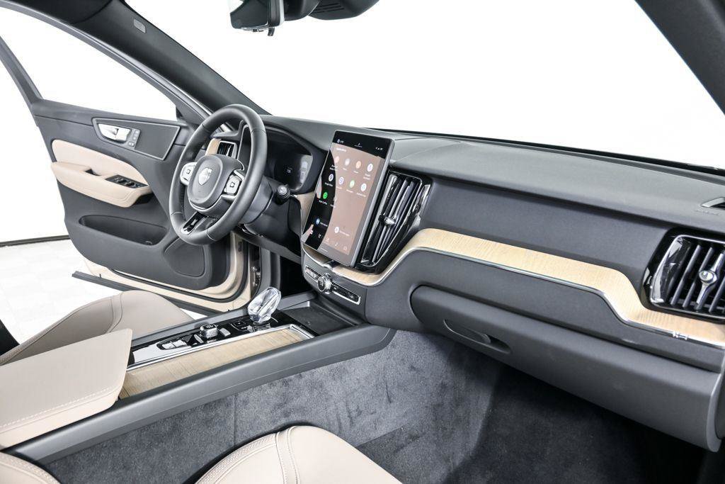 New 2026 Volvo XC60 B5 Plus w/ Protection Package Premier AWD/4WD image 23