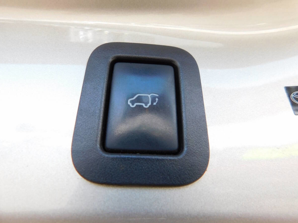 Used 2014 Toyota Highlander Limited image 6