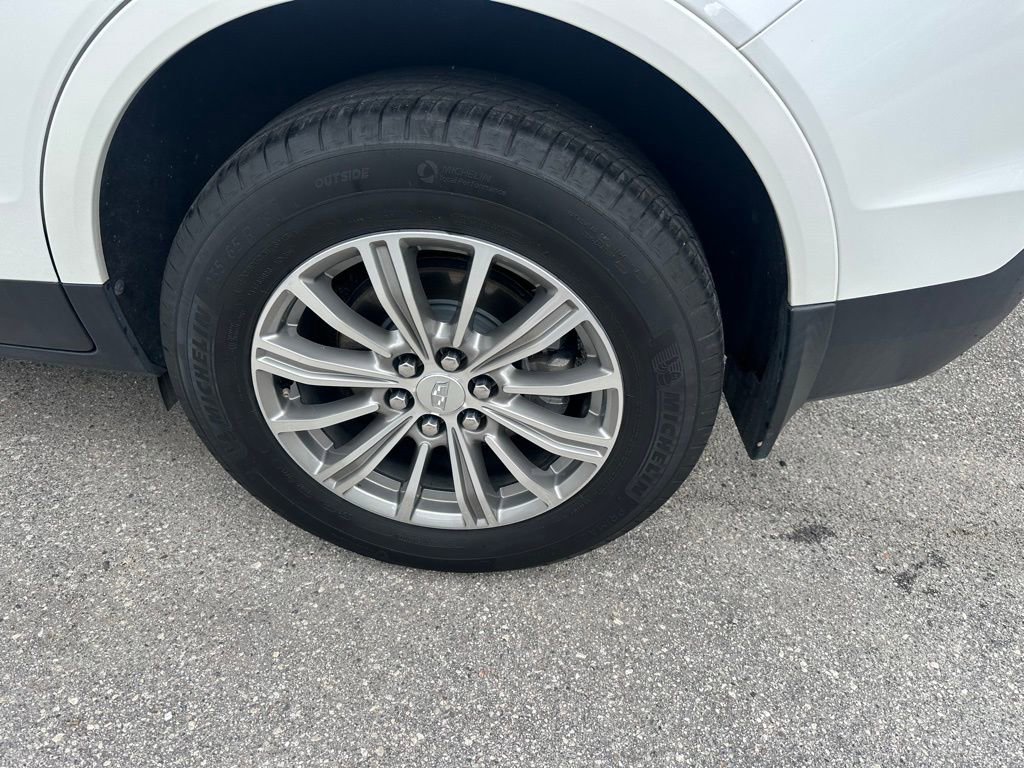 Used 2019 Cadillac XT5 Luxury image 12