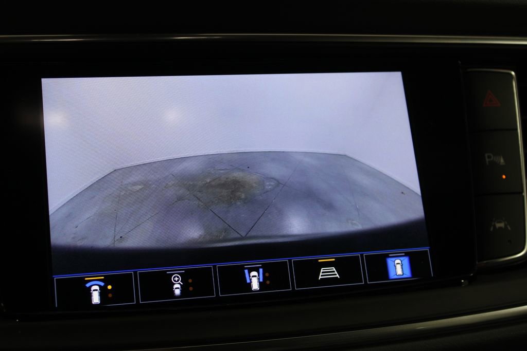 Used 2024 Buick Enclave Premium image 52