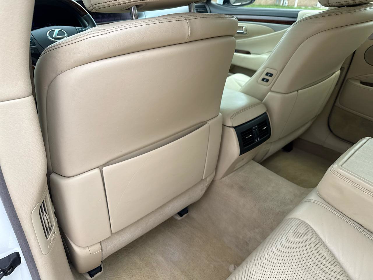 Used 2013 Lexus LS 460 w/ Comfort Pkg RWD image 44