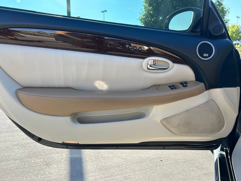 Used 2008 Lexus SC 430 Convertible RWD image 22