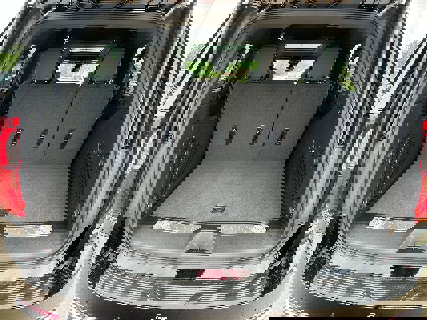 Used 2025 GMC Yukon XL Denali image 22