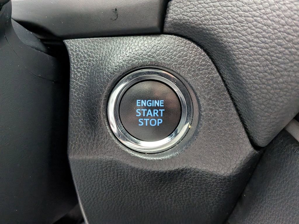 Used 2021 Toyota RAV4 Limited image 19