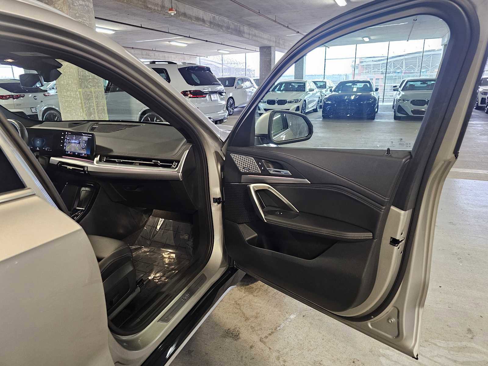 Used 2023 BMW X1 xDrive28i w/ Premium Package image 40