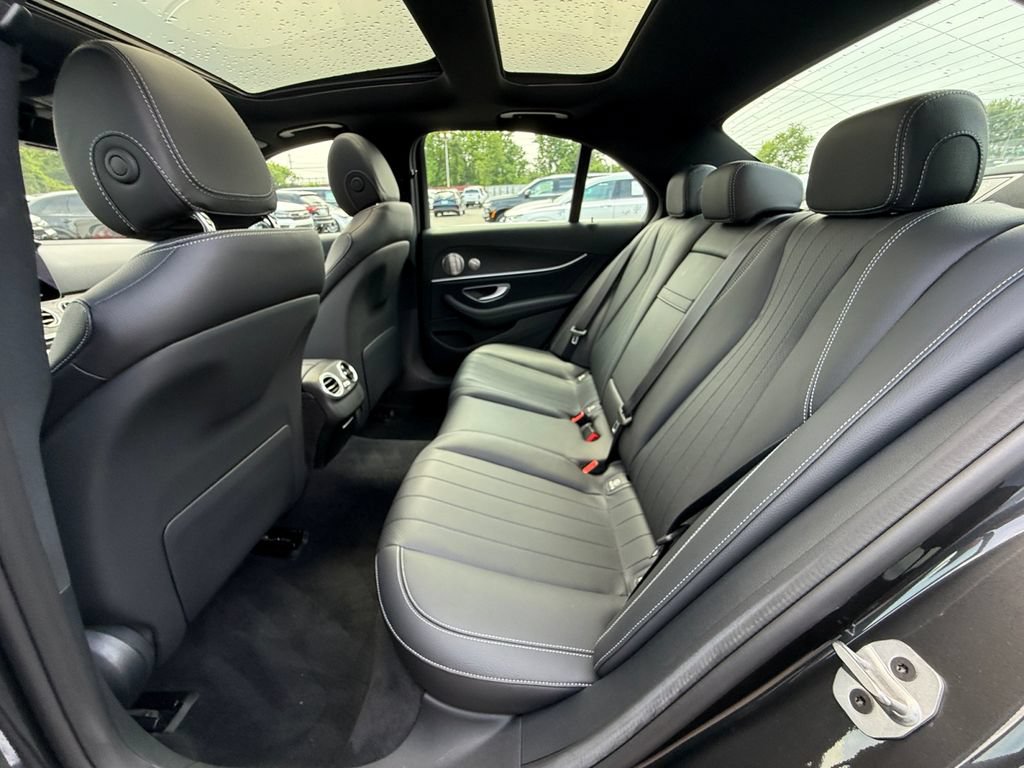 Used 2023 Mercedes-Benz E 350 4MATIC Sedan image 25
