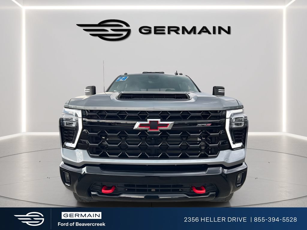 Used 2024 Chevrolet Silverado 2500 ZR2 AWD/4WD image 3