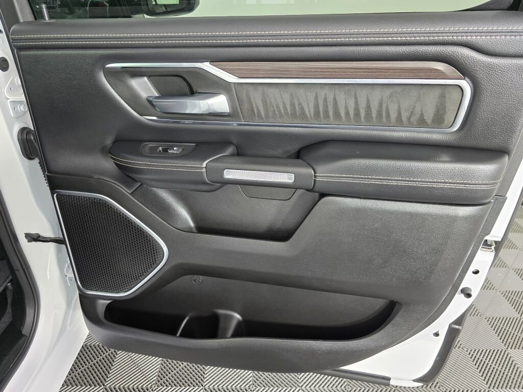 Used 2025 RAM 1500 Laramie image 36
