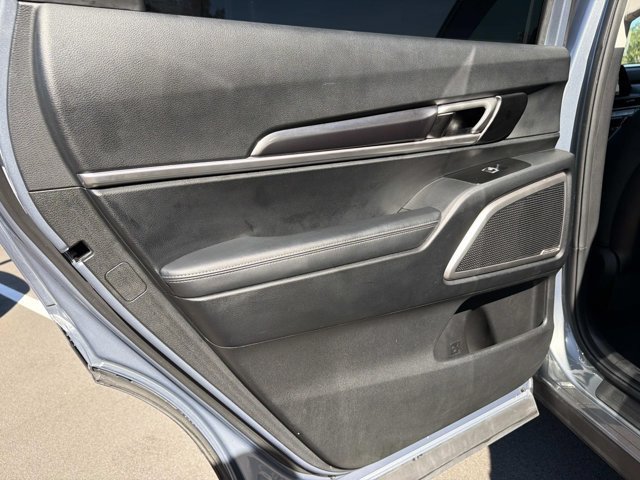 Used 2025 Kia Telluride S FWD image 13
