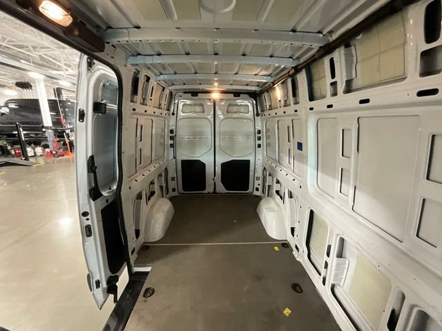 Used 2025 Mercedes-Benz Sprinter 2500 image 15
