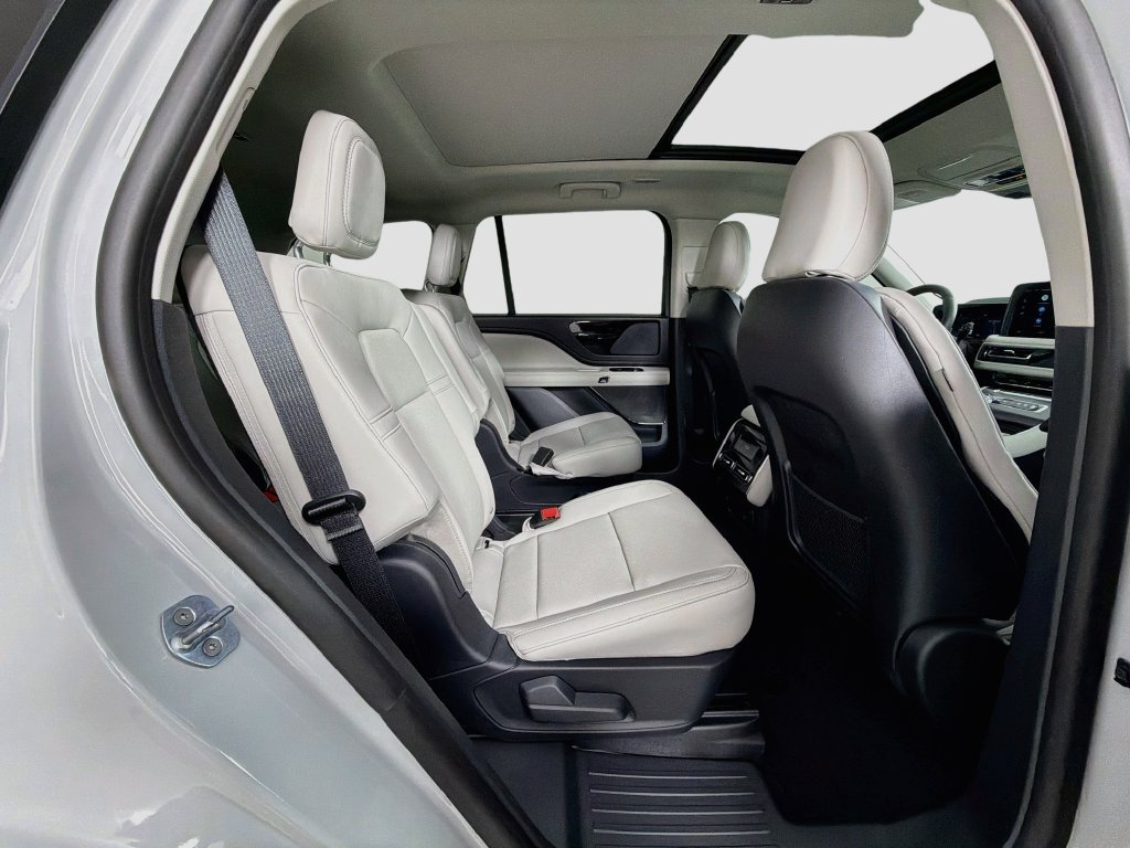 New 2027 Lincoln Aviator 2WD image 29
