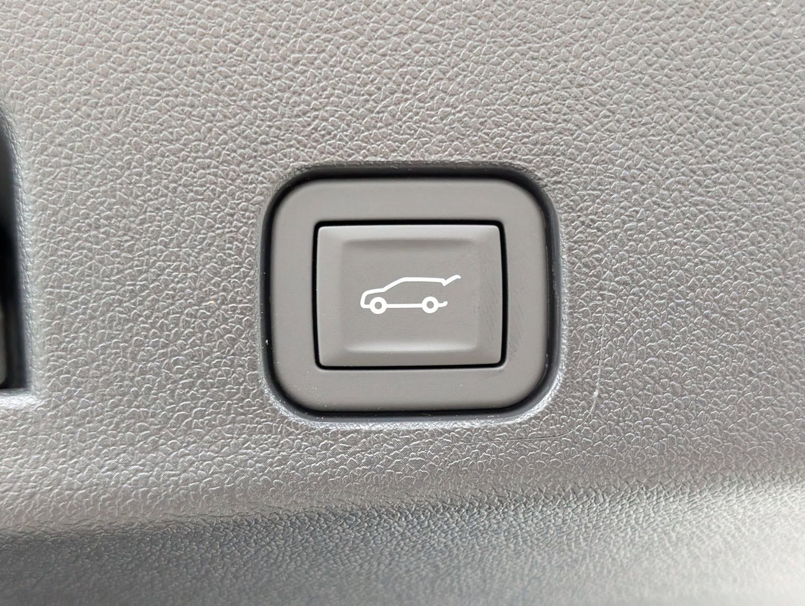 New 2026 Chevrolet Traverse LT w/ Driver Confidence Package image 12