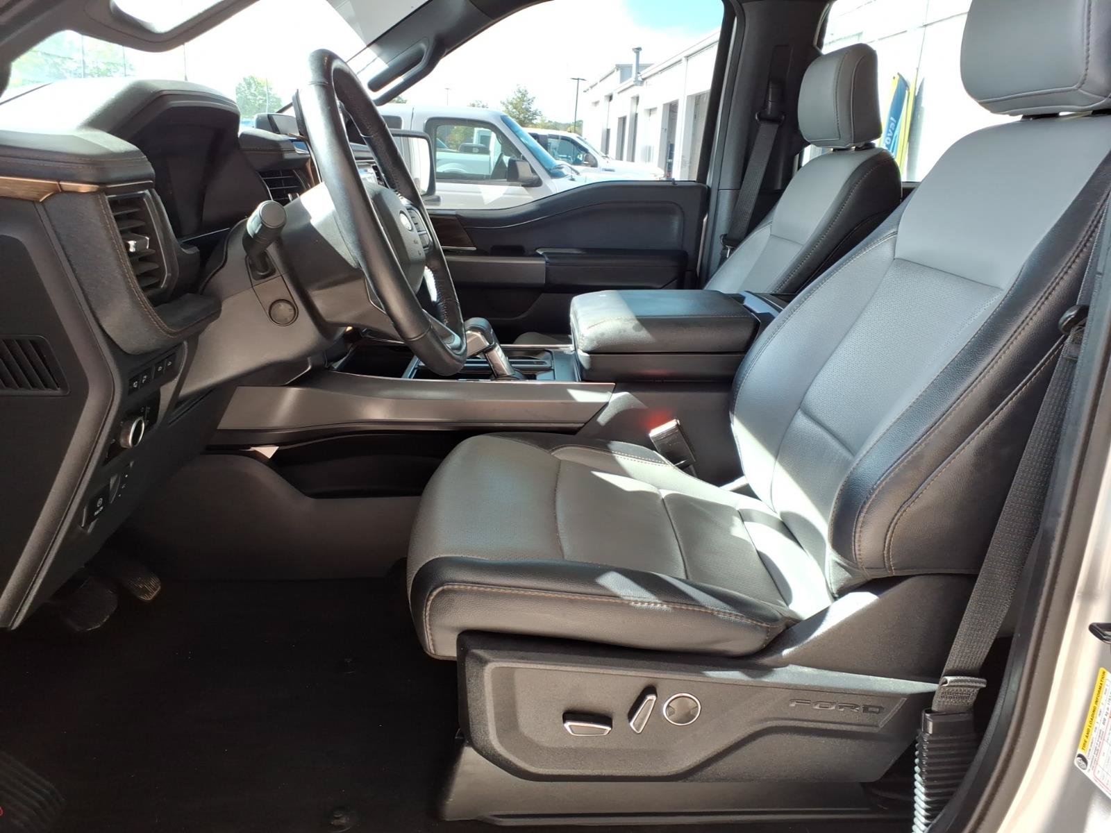 Used 2024 Ford F150 Lightning Lariat AWD/4WD image 3