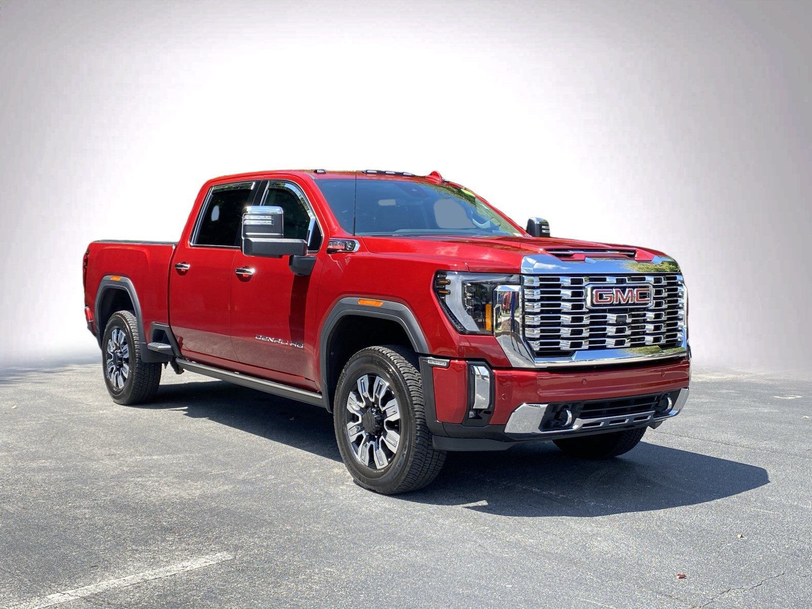 Used 2024 GMC Sierra 2500 Denali w/ Denali Reserve Package AWD/4WD image 2