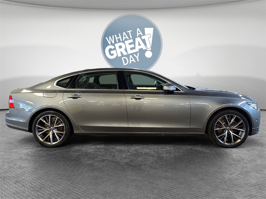 Used 2018 Volvo S90 T5 Momentum w/ Convenience Package image 2