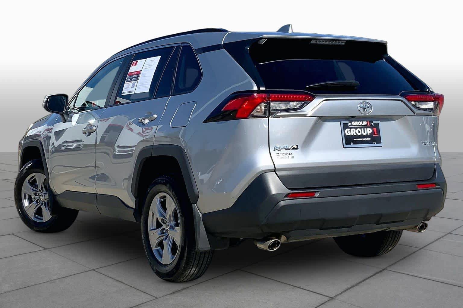 Used 2025 Toyota RAV4 XLE w/ Convenience Package FWD image 12