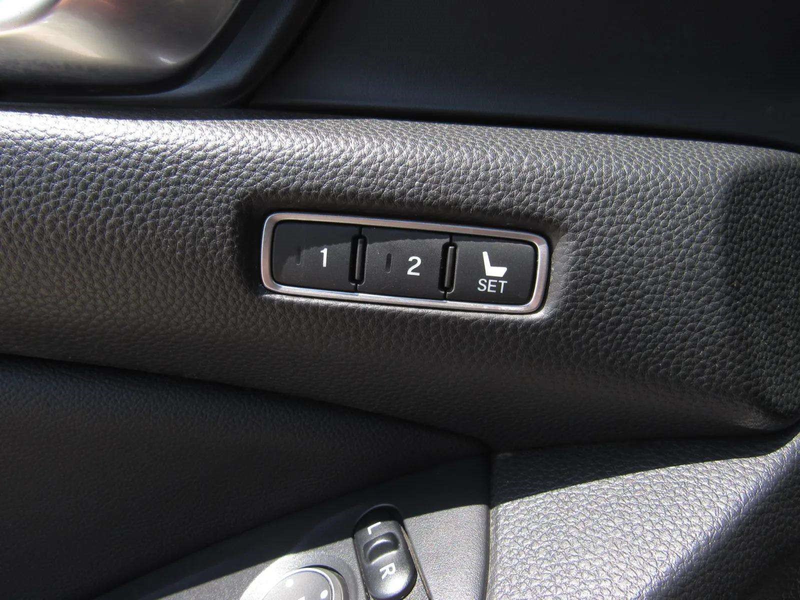 Used 2021 Honda Accord Touring image 23