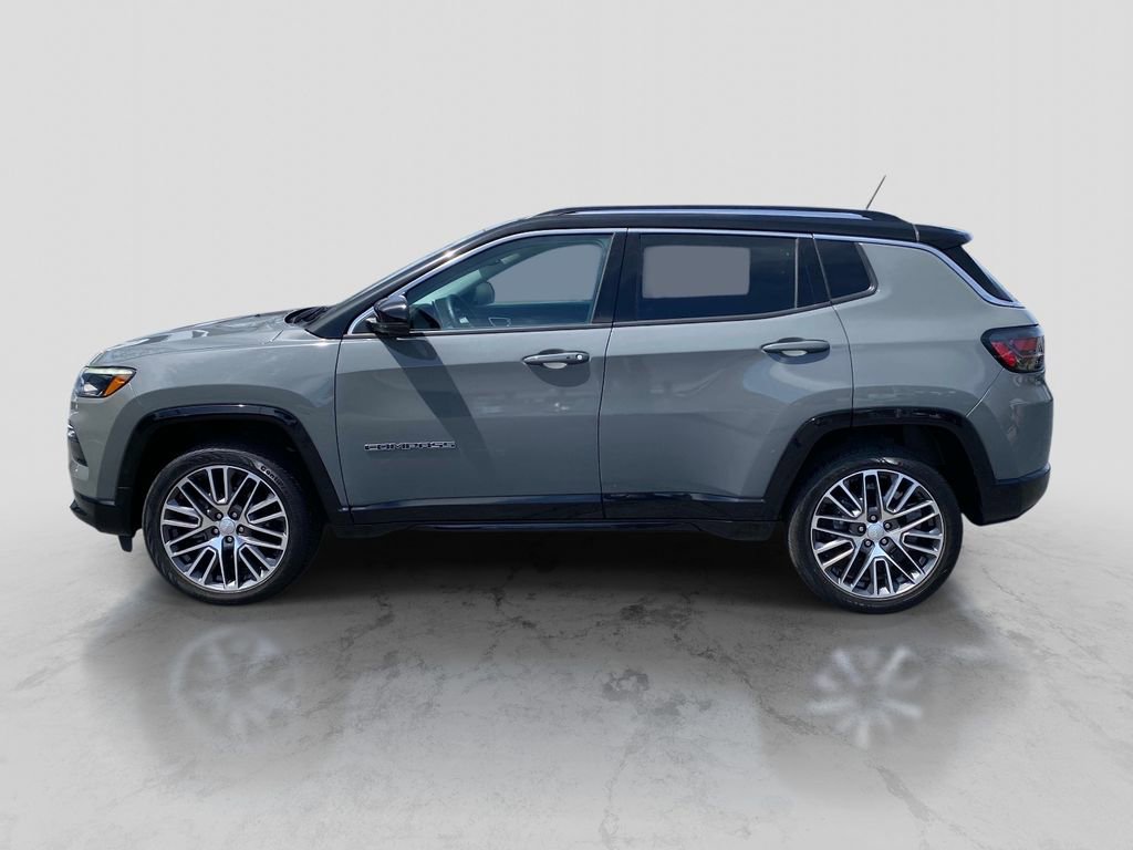 Certified 2022 Jeep Compass Limited w/ Elite Group AWD/4WD image 2