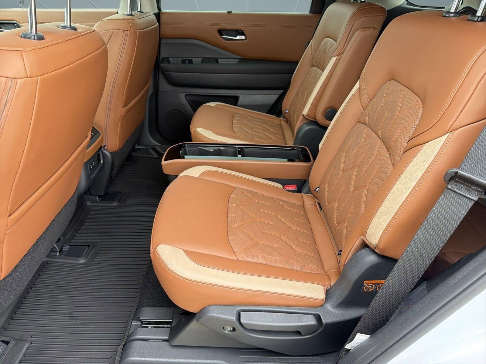 New 2026 Nissan Pathfinder Platinum image 15