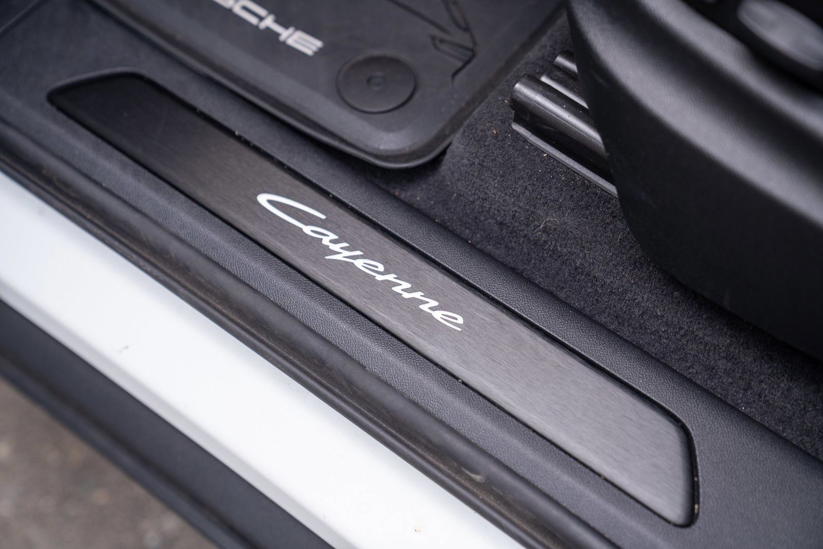 Used 2025 Porsche Cayenne image 13