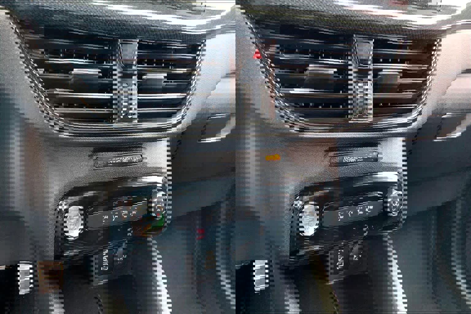 Used 2024 Ford Escape ST-Line w/ Tech Pack #1 image 30