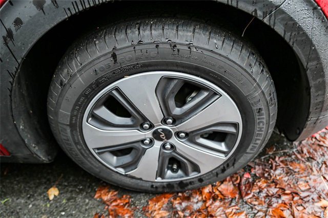 Used 2022 Kia Niro LX image 12