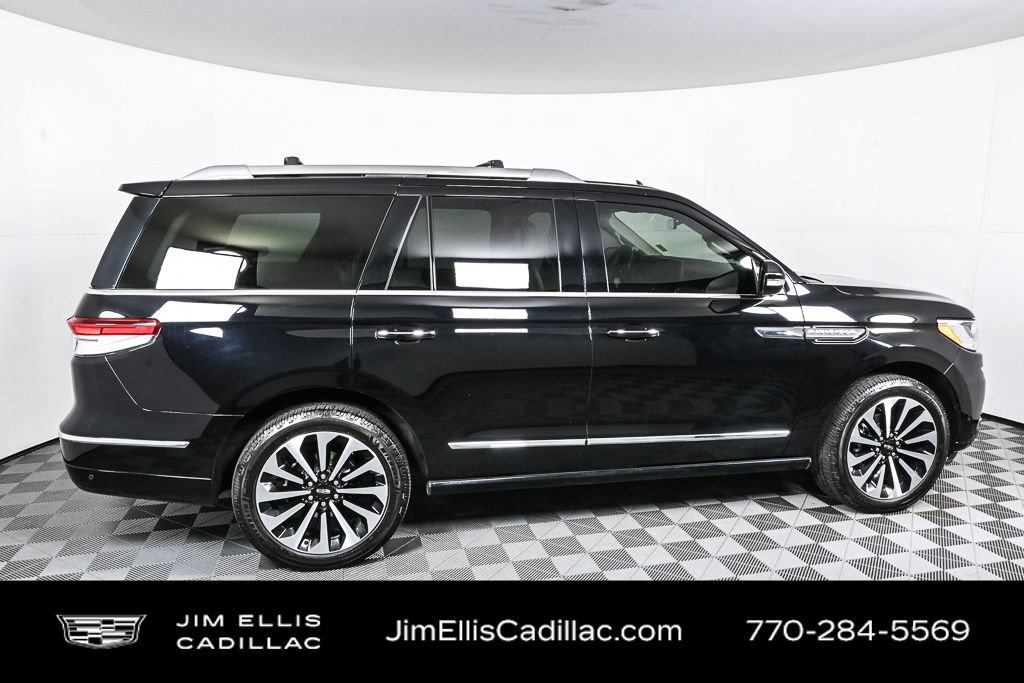 Used 2022 Lincoln Navigator Reserve image 27
