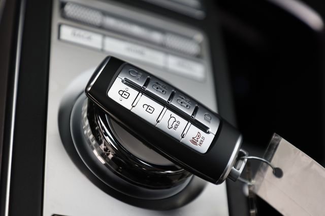 New 2025 Genesis Electrified GV70 Advanced w/ Prestige Package image 24