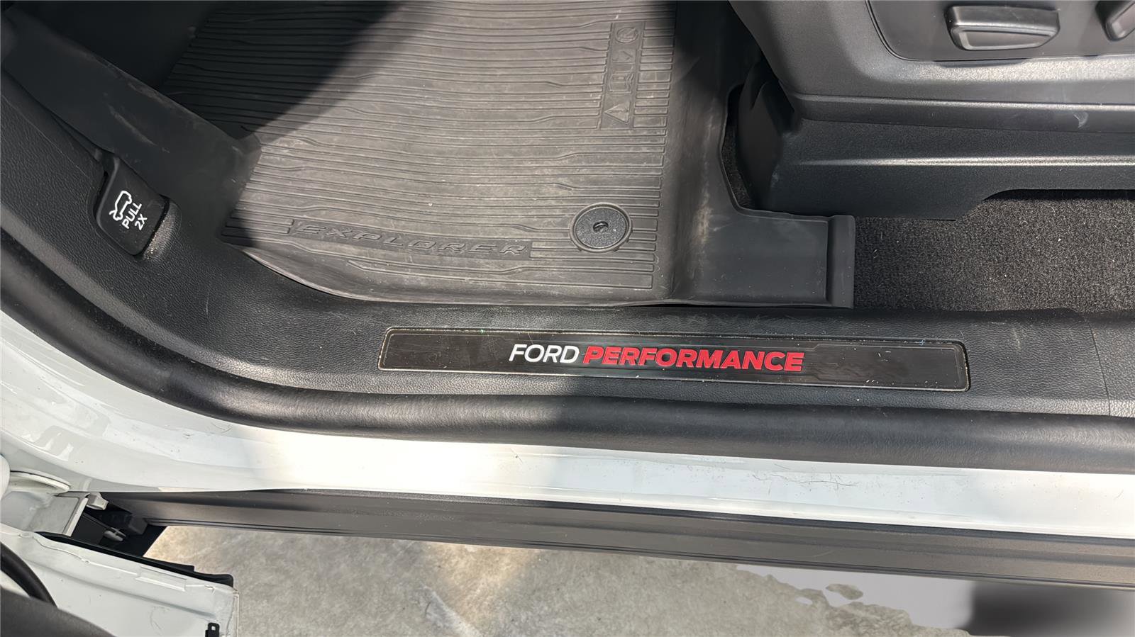 Certified 2023 Ford Explorer ST w/ Equipment Group 401A AWD/4WD image 35